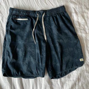 Vuori Banks Shorts - Set of 4 - Size Large